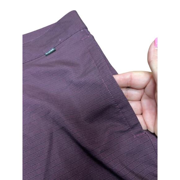 Travis Mathew Men's Golf Shorts 34 Burgundy Striped Performance - Picture 5 of 11